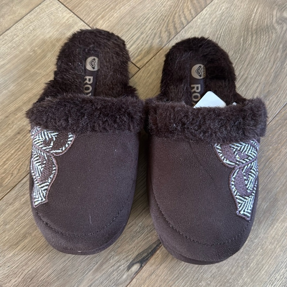 Roxy slippers
